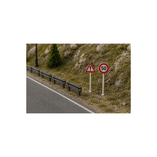 6 adet Trafik Levhası - Teraryum ve Diorama için Figür - 1/50 Ölçekli 1:50