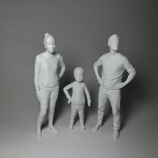 Aile Serisi 2 - Plastik Oyuncak Boyama Seti - Anne, Baba ve Erkek Çocuk